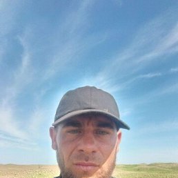 ��������, 34 ����, ������-��-����