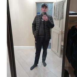 Aleks, 40,  