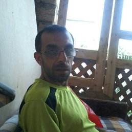 Vuqar, 48, 