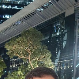 Ali, 32, 