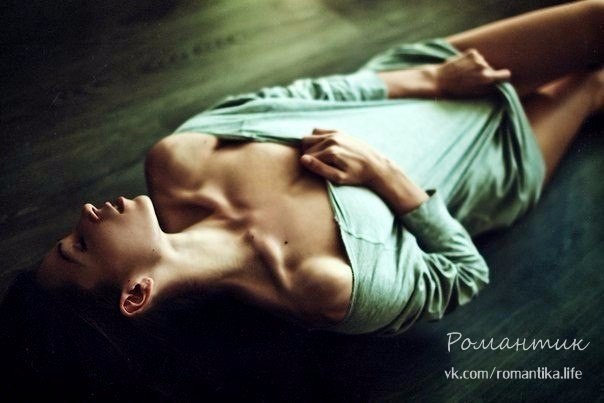 — Здравствуй, дорогая. — Здравствуй, дорогой. — Ты не спишь, родная? — Нет, не сплю, родной. Ты ...