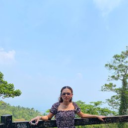 Niks, 21, 