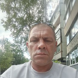 ��������, 52 ����, �����������