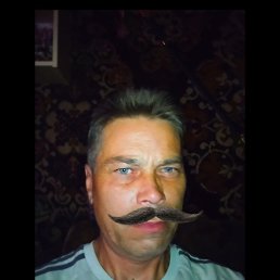 Maksim, 47, 