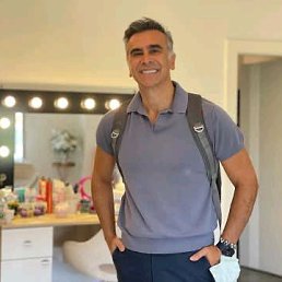 Lucas, 32, 