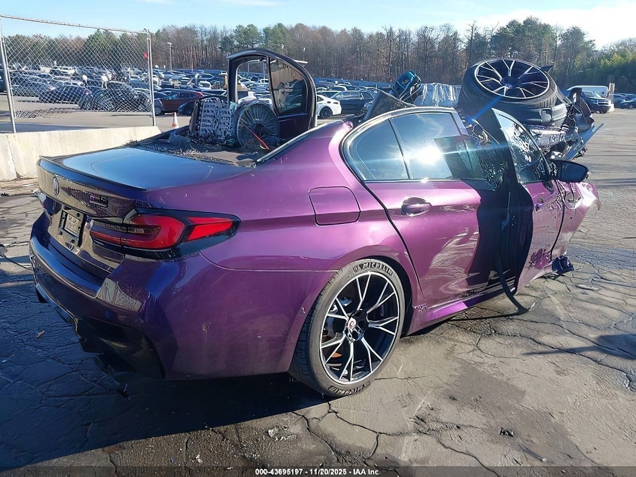 �� ������������ �������� ��������� BMW M5 � 