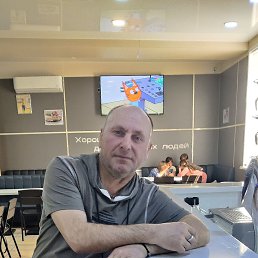 Sergey, 54, 