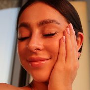 Lina, 28 , -