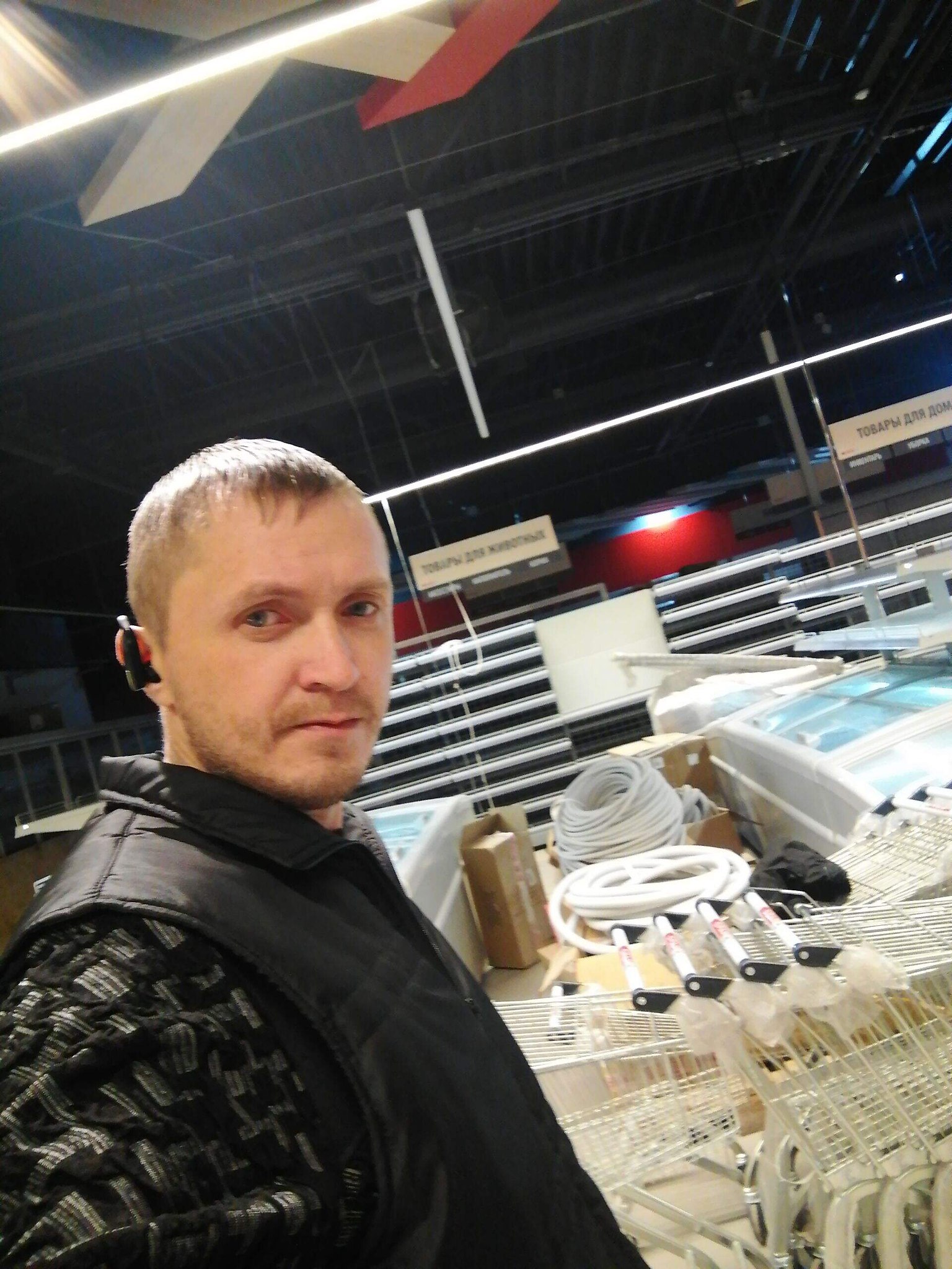   - 3  2025  20:27 - 23