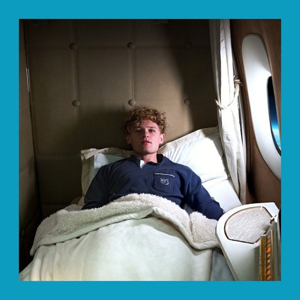 Самый юный пилот в мире совершил кругосветный перелёт, несмотря на неизлечимую болезнь.16-летний ... - 3