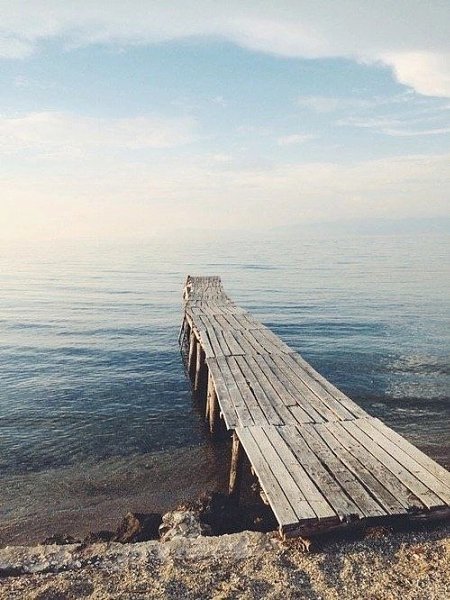 Если ты холоден — ты ранишь людей. Если ты чувствительный — люди ранят тебя. © Федор Михайлович ...