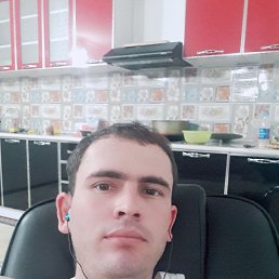 Alex, 33, 
