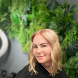 Anna, 40, 