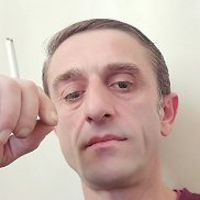 simon, 44 , 