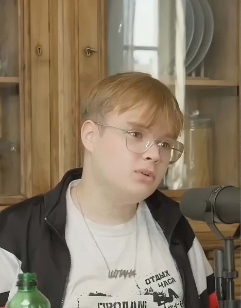 Как утверждает Каша, известный стример, Иван Золо не так прост, как кажется на первый взгляд. В ... - 2