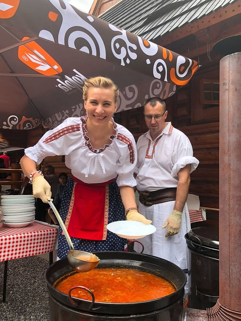 Анастасия Кузьмина приняла участие в благотворительной акции, средства от которой будут направлены ...