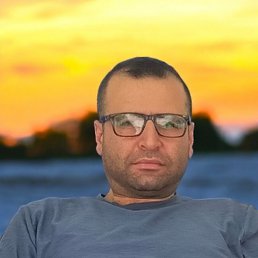 Halil, 37, 