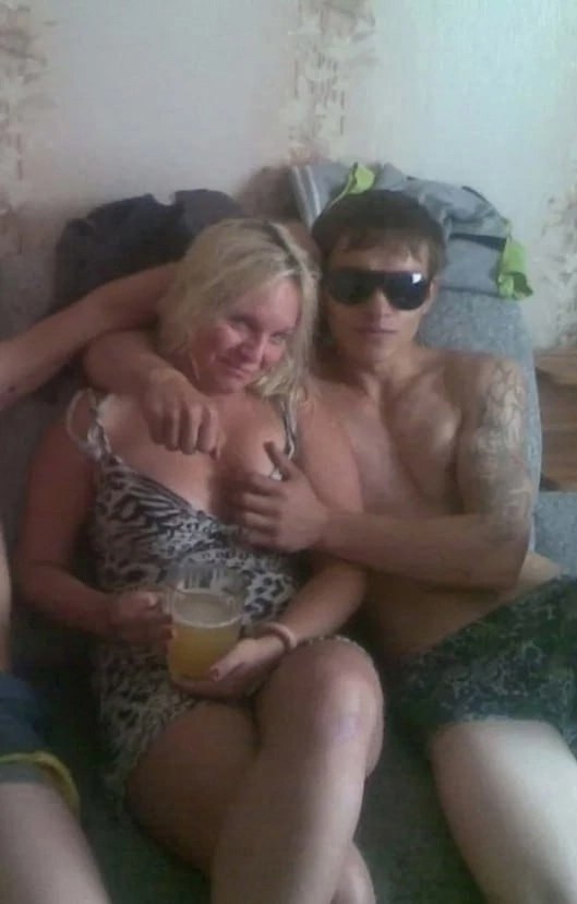 Купили заброшенный участок и построили дом: Костя и Валя заработали 602 000 в Carrot.Костя и Валя ...