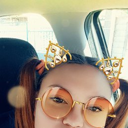 Jeanne, 20, 