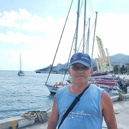 Aleksandr, 61 , 