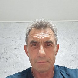 Igor, 57, 