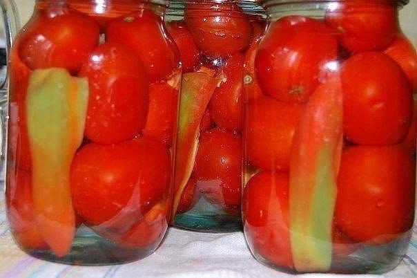 Помидоры маринованные сладкие .На 3х л банку: помидоры крепкие мясистые 1,5-2 кг (зависит о ...