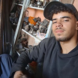 Achraf, 18, 