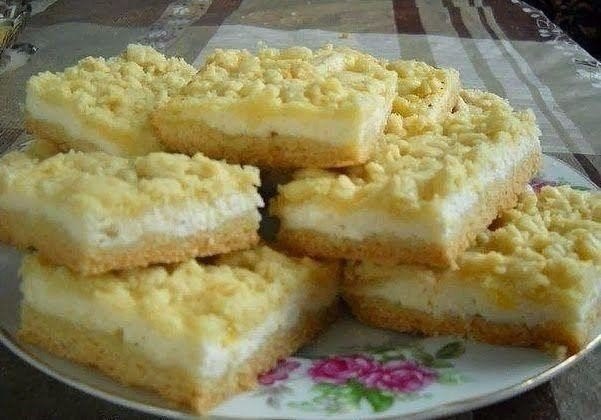 Творожный пирог - Очень вкусный, нежный и легкий. Один из любимых пирогов моей семьи! Состав для ...