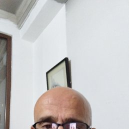 Roma, 52, 