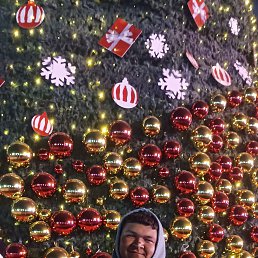 Alisher, 21 , 