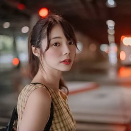 Lilith, 27, 