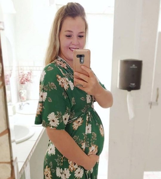 Эта женщина постоянно беременна. Она уже стала матерью 11 раз и не собирается останавливаться. Её ... - 3