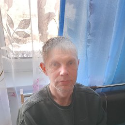 Evgeny, 39, 