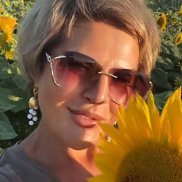 Yana, 40 , 