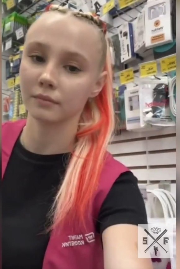 Пенсионерка пришла за порошком в магазин. Уже на кассе она увидела, что у продавца есть несколько ... - 2