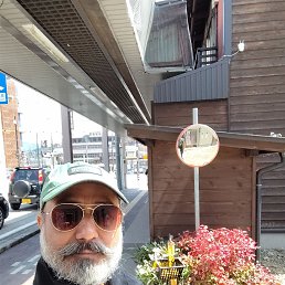 Arvinder, 56, 