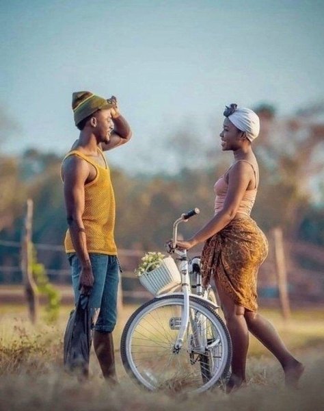 Любовь, она и в Афpике любовь! Тpогательная фотосессия одной влюбленной паpы.