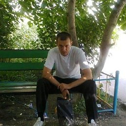 Aleks, 51,  