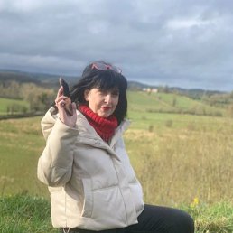 Julie, 61, 