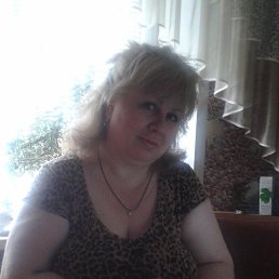 Lora, 57, 