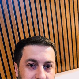 Jaga, 39, 