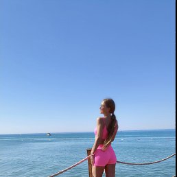 ���� Helen, ������, 40 ��� - ��������� 25 ���� 2026