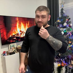 Arni, 33, 