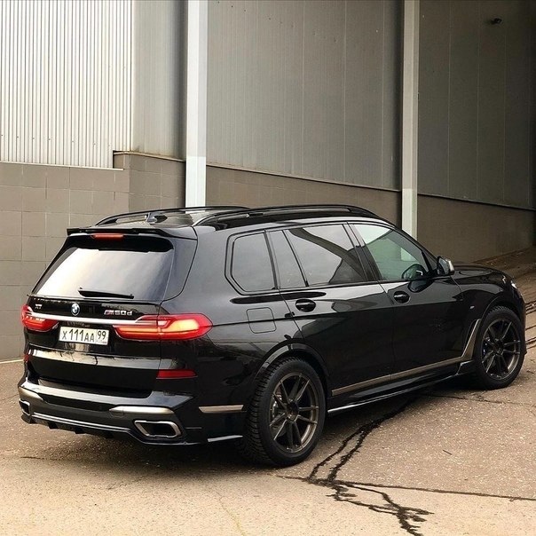 o  a p. BMW X7 - 4