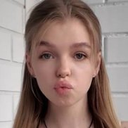 Настя, 18 лет, Москва Настя, 18 лет, Москва