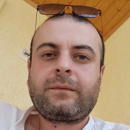 Irakli, �������, 32 ����