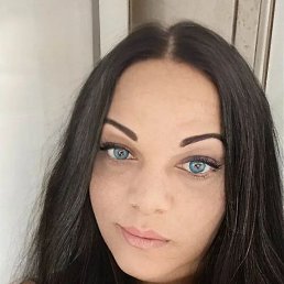Salome, 45, 