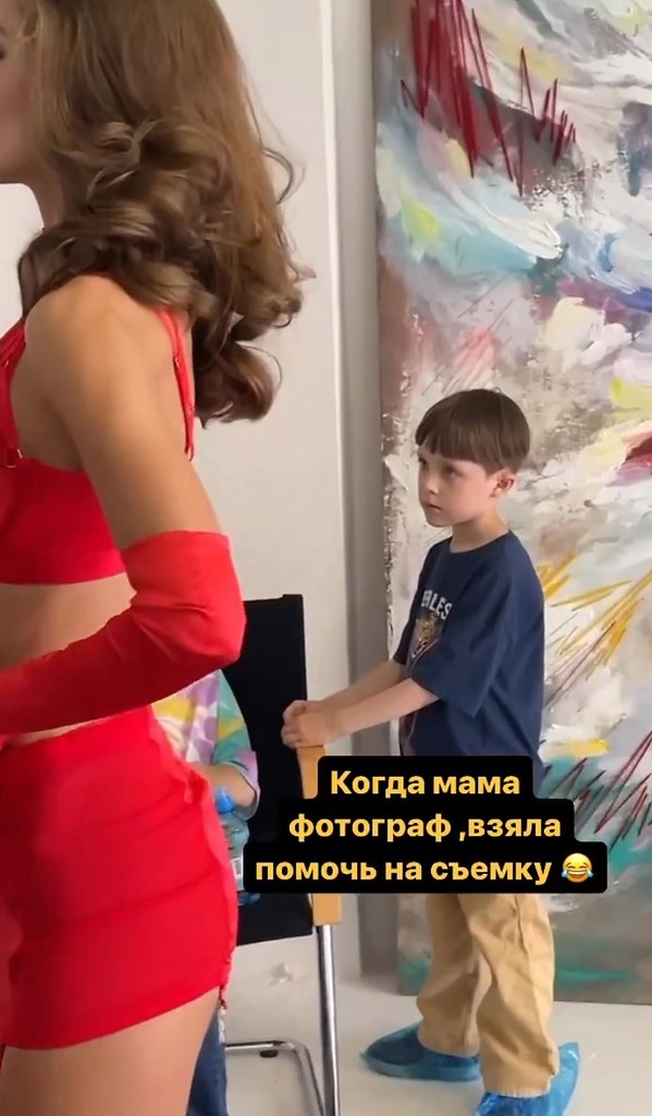     ..