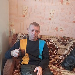 Oleg, 44, 