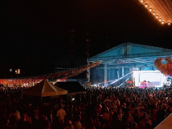 Праздник лета на крыше Roof Place — «CAVA DISCO».В ночь с 20 на 21 июня, когда световой день ... - 8